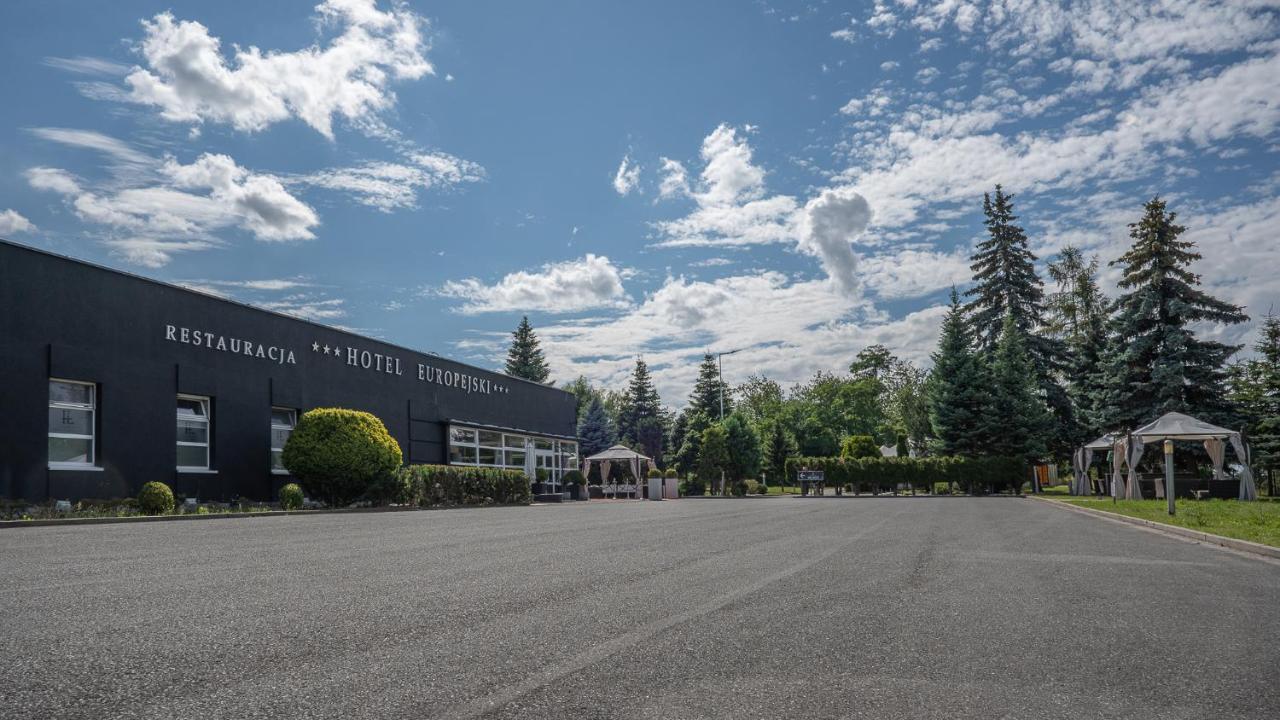 Hotel Europejski Nysa Esterno foto