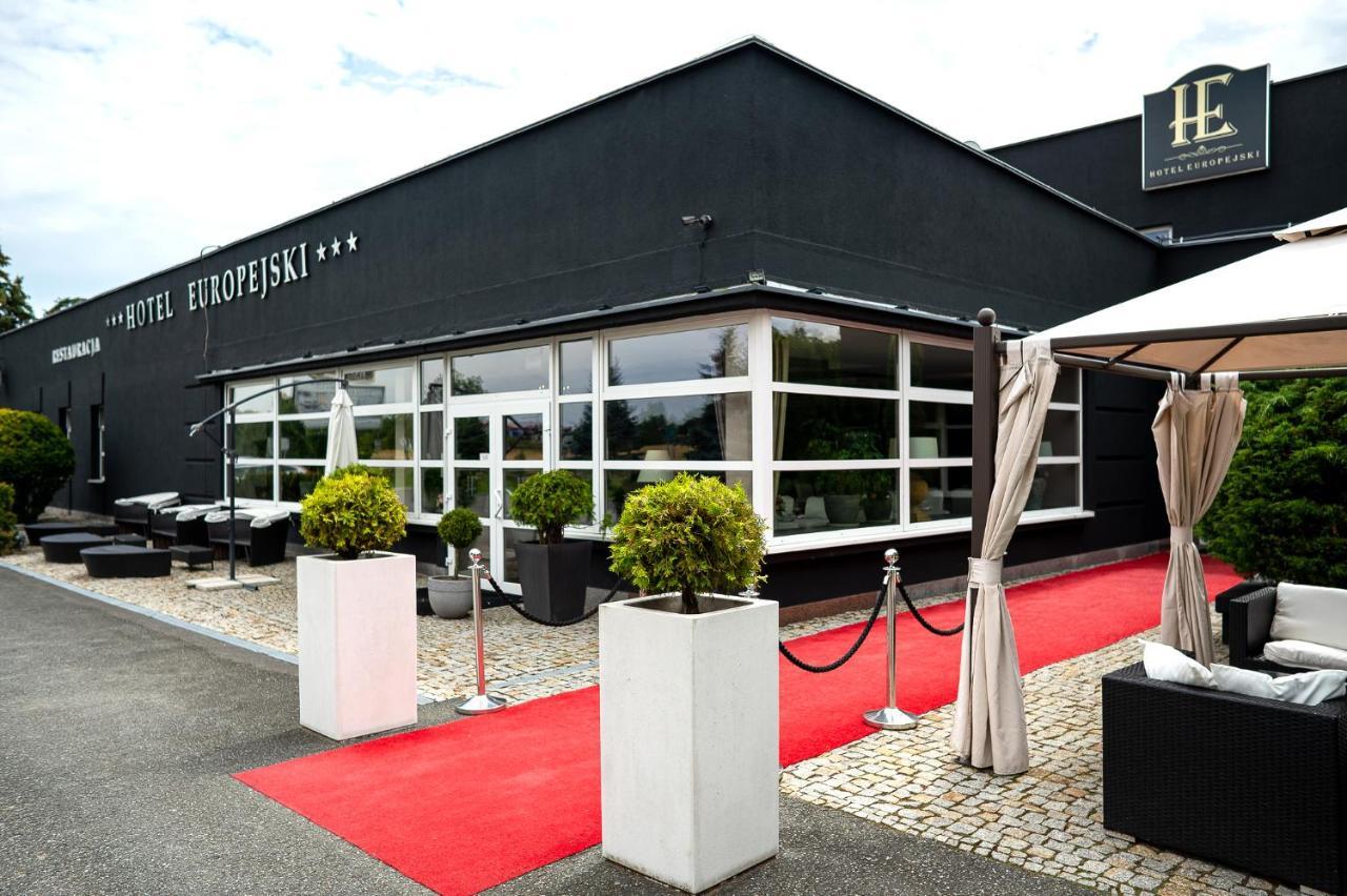 Hotel Europejski Nysa Esterno foto